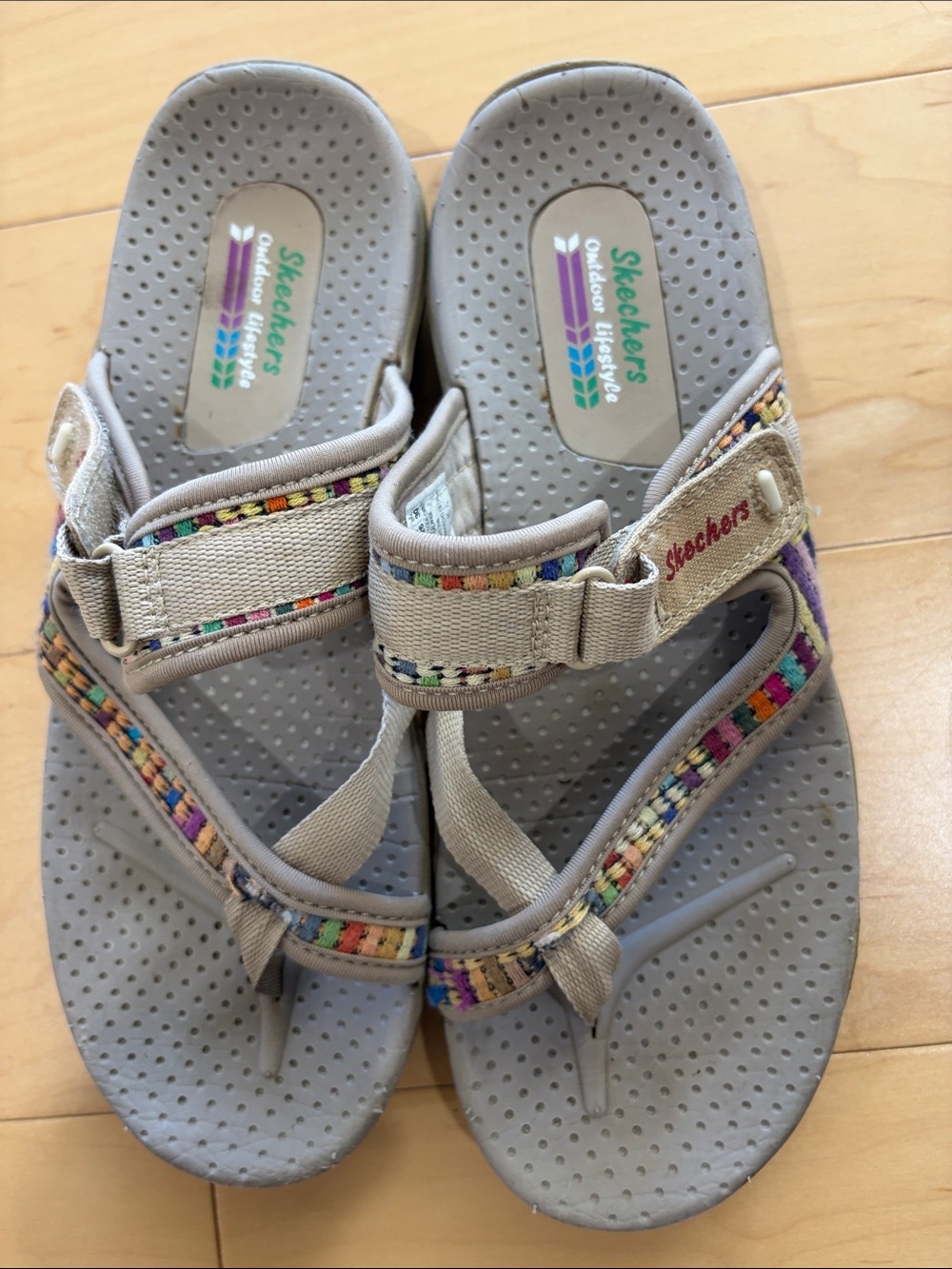 Skechers Women's Reggae All natural with Multicolor Woven Trim Sandals Size 9